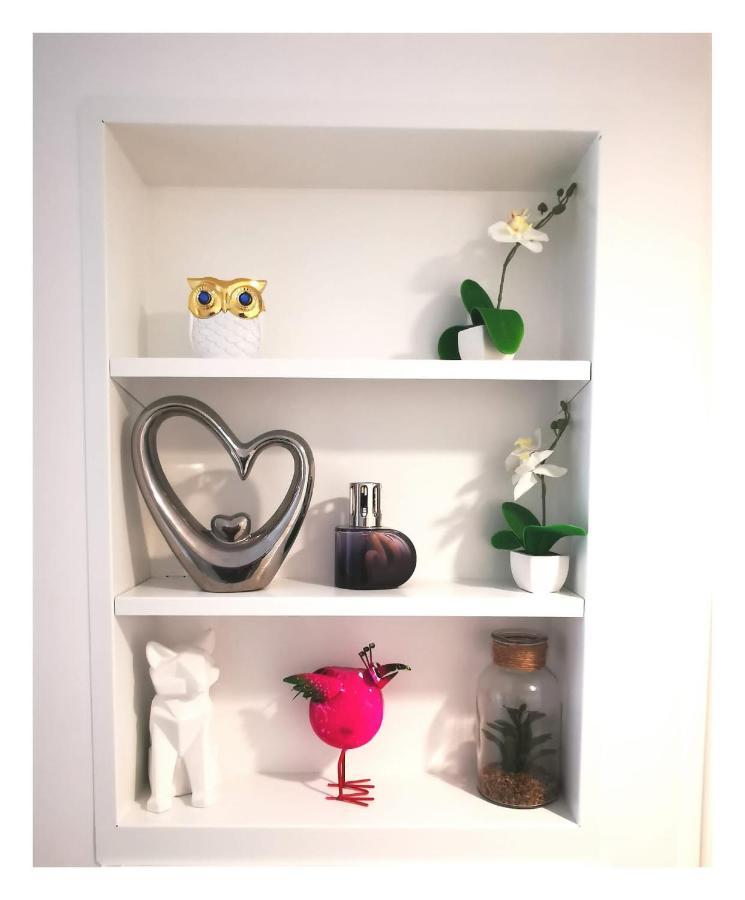 Studio Neuf Paris La Defense Metro 15 Rueil - Suresnes - Mont Valerien Bagian luar foto